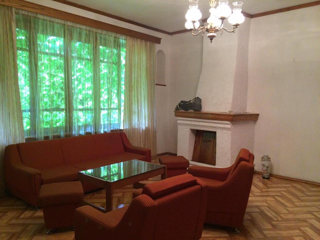 Green House Otel Lagodehi Dış mekan fotoğraf